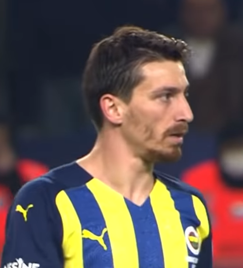 Fenerbahçe'den Mert Hakan Yandaş Kararı: Asgari Ücret Kazanacak fenerbahceden mert hakan yandas karari asgari ucret kazanacak habermeydan e1783258980838