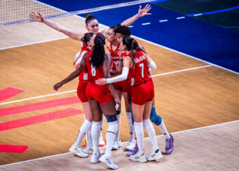 Filenin Sultanları, Çin'e Set Vermeden Finale Yükseldi! Filenin Sultanları, Çin’e Set Vermeden Finale Yükseldi!