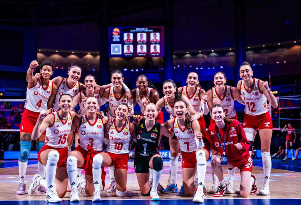 Filenin Sultanları, VNL'de Yarı Finale Yükseldi! filenin sultanlari vnlde yari finale yukseldi habermeydan e1784817801487