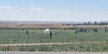Ankara'da eğitim helikopteri düştü: 1 pilot hayatını kaybetti Ankara’da eğitim helikopteri düştü: 1 pilot hayatını kaybetti