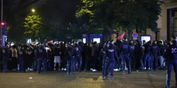 İspanya Yenilgisi Sonrası Fransa Sokakları Karıştı: 160'tan Fazla Gözaltı! İspanya Yenilgisi Sonrası Fransa Sokakları Karıştı: 160’tan Fazla Gözaltı!