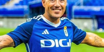 İspanyol Yıldız Santi Cazorla Futbolu Bıraktı! İspanyol Yıldız Santi Cazorla Futbolu Bıraktı!