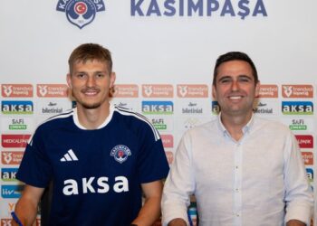 Kasımpaşa, Adrian Benedyczak ile uzattı!