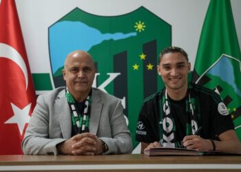 Kocaelispor, Emir Ortakaya’yı renklerine bağladı!