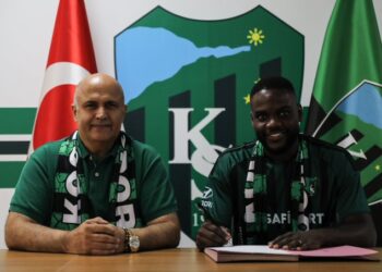 Kocaelispor, Show'u kadrosuna kattı! Kocaelispor, Show’u kadrosuna kattı!