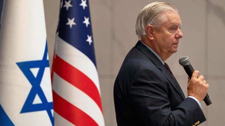 ABD'li Senatör Lindsey Graham hayatını kaybetti ABD'li Senatör Lindsey Graham hayatını kaybetti.