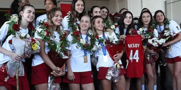 Milletler Ligi Şampiyonu Filenin Sultanlarına Coşkulu Karşılama! Milletler Ligi Şampiyonu Filenin Sultanlarına Coşkulu Karşılama!