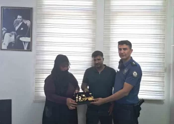 Muş Bulanık'ta Dürüstlük Örneği: Bulduğu Altınları Sahibine Teslim Etti! Muş Bulanık’ta Dürüstlük Örneği: Bulduğu Altınları Sahibine Teslim Etti!