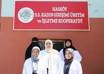 Muş Hasköy'lü 7 Kadın Çamuru Sanata ve Kazanca Dönüştürdü! Muş Hasköy’lü 7 Kadın Çamuru Sanata ve Kazanca Dönüştürdü!