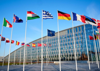 NATO Zirvesi'nde tarihi adım: Türkiye ve 8 müttefikten ortak savunma bankası girişimi NATO Zirvesi’nde tarihi adım: Türkiye ve 8 müttefikten ortak savunma bankası girişimi