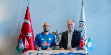 Rizespor, Ahmet Kutucu'yu kadrosuna kattı! Rizespor, Ahmet Kutucu’yu kadrosuna kattı!