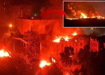 Rusya, Kiev'e füze ve İHA yağdırdı: Başkent 41 füze ve 125 insansız hava aracıyla hedef alındı Rusya, Kiev’e füze ve İHA yağdırdı: Başkent 41 füze ve 125 insansız hava aracıyla hedef alındı