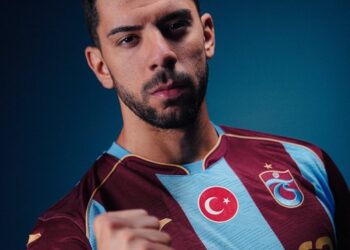 Trabzonspor, Cenk Özkaçar'ı KAP'a bildirdi! Trabzonspor, Cenk Özkaçar’ı KAP’a bildirdi!
