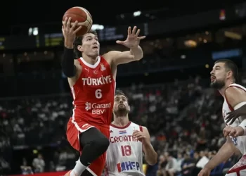 12 Dev Adam, Hırvatistan’a Son Topta kaybetti!