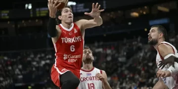 12 Dev Adam, Hırvatistan’a Son Topta kaybetti!