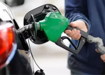 Akaryakıtta Fiyatlar Yenilendi: Motorin 80 Liraya Dayandı, Benzin 72 Lirayı Aştı Akaryakıtta Fiyatlar Yenilendi: Motorin 80 Liraya Dayandı, Benzin 72 Lirayı Aştı