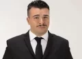 Ali Biçim ile sevgilisinin deniz keyfi gündem oldu Ali Biçim ile sevgilisinin deniz keyfi gündem oldu