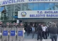 Avcılar Belediyesi'ne İhale Operasyonu: Fen İşleri Müdürü Dahil 13 Kişi Gözaltında Avcılar Belediyesi’ne İhale Operasyonu: Fen İşleri Müdürü Dahil 13 Kişi Gözaltında