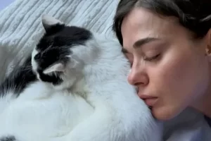 Bensu Soral'ın zor anları: Gözyaşlarına boğuldu Bensu Soral zor anlari1 habermedan