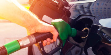 Benzine 1,56 TL zam geldi: 11 Ağustos güncel akaryakıt fiyatları Benzine 1,56 TL zam geldi: 11 Ağustos güncel akaryakıt fiyatları