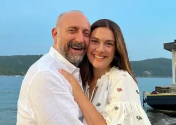Bergüzar Korel ve Halit Ergenç’in aşk hikayesi yeniden gündemde! Bergüzar Korel ve Halit Ergenç’in aşk hikayesi yeniden gündemde!