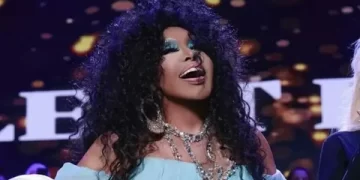 Bülent Ersoy seyirciyi azarladı: Defol git, iyilik yaramaz! Bülent Ersoy seyirciyi azarladı: Defol git, iyilik yaramaz!
