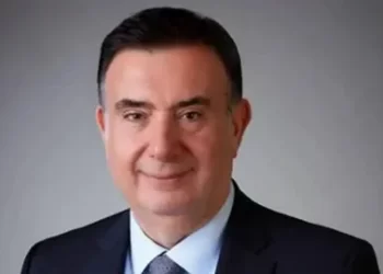 Cahit Çınar kimdir? Kariyeri nasıldır? Cahit Çınar kimdir? Kariyeri nasıldır?