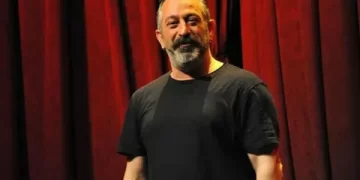 Cem Yılmaz'ın eski halinden eser kalmadı! Görenler tanımakta güçlük çekti Cem Yılmaz’ın eski halinden eser kalmadı! Görenler tanımakta güçlük çekti