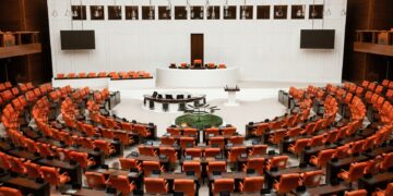 AK Parti’nin Çerçeve Kanun Teklifi Meclis Yolunda: Milletvekillerine İmza Çağrısı Yapıldı