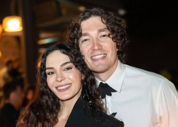 Ebru Şahin ve Cedi Osman Çeşme’de objektiflere yansıdı Ebru Şahin ve Cedi Osman Çeşme’de objektiflere yansıdı