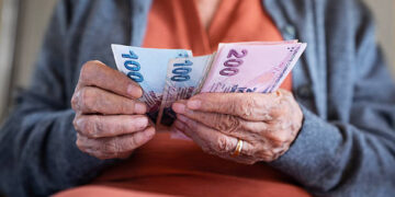 Emekli Maaşı Zam Farkı Ne Zaman Yatacak? 3.552 TL'lik Ödeme İçin Gözler SGK'da Emekli Maaşı Zam Farkı Ne Zaman Yatacak? 3.552 TL’lik Ödeme İçin Gözler SGK’da