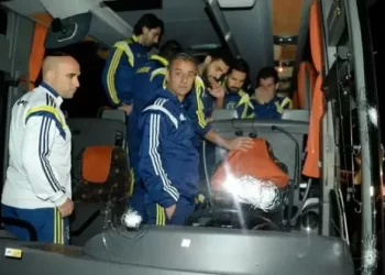 Fenerbahçe otobüsü saldırısında 11 yıl sonra yeni gelişme: 5 şüpheli gözaltında Fenerbahçe otobüsü saldırısında 11 yıl sonra yeni gelişme: 5 şüpheli gözaltında