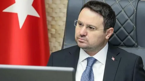 İzmir’de Forza ve Yalı Gruplarına Organize Suç Operasyonu: 28 Şüpheli Yakalandı Forza ve Yali Gruplari habermeydan