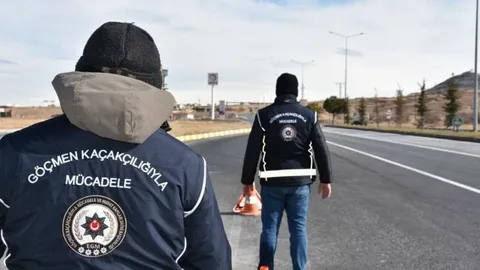 31 İlde Göçmen Kaçakçılığı Operasyonu: 33 Organizatör Yakalandı, 21'i Tutuklandı Gocmen Kacakciligi4 habermeydan