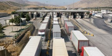 Habur’da tır rekoru kırıldı! Bir günde 2 bin 454 araç çıkış yaptı