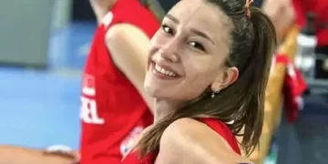 Hande Baladın maçın ardından sevgilisine koştu