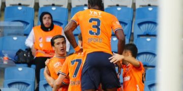 İstanbul Başakşehir 2-0 Kocaelispor İstanbul Başakşehir 2-0 Kocaelispor