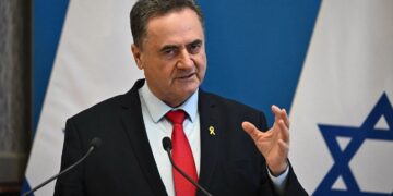 İsrail Savunma Bakanı İran'ı hedef aldı: Misilleme tehdidi İsrail Savunma Bakanı İran’ı hedef aldı: Misilleme tehdidi