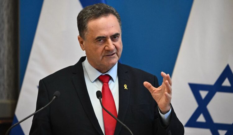 İsrail Savunma Bakanı İran'ı hedef aldı: Misilleme tehdidi İsrail Savunma Bakanı İran'ı hedef aldı.