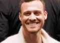 Kerem Bürsin’den hastane paylaşımı: Sevenleri meraklandı Kerem Bürsin’den hastane paylaşımı: Sevenleri meraklandı