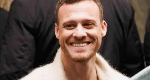 Kerem Bürsin’den hastane paylaşımı: Sevenleri meraklandı Kerem Bursinden hastane paylasimi habermeydan
