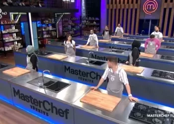 MasterChef’te dengeler değişti! Ana kadroya giren Emre, kaptanlığı da kazandı