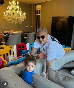 Mehmet Ali Erbil torunu Elisa ile eğlenceli anlar yaşadı MehmetAliErbil torunu Elisa eglenceli anlar yasadi1 habermeydan
