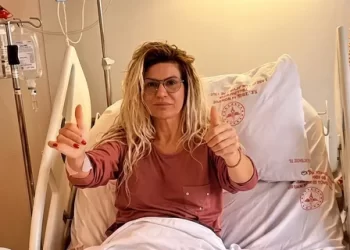 Şarkıcı Mehtap’ın zor günlerinde yanından ayrılmayan ünlü isim ortaya çıktı! Şarkıcı Mehtap’ın zor günlerinde yanından ayrılmayan ünlü isim ortaya çıktı!