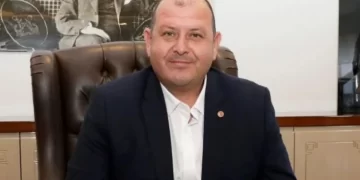 Menderes Belediye Başkanı İlkay Çiçek CHP'den istifa etti: İhraç sürecinin ardından dikkat çeken karar Menderes Belediye Başkanı İlkay Çiçek CHP’den istifa etti: İhraç sürecinin ardından dikkat çeken karar