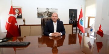 Menderes Belediyesi'ne Rüşvet Operasyonu: Belediye Başkanı İlkay Çiçek Dahil 13 Şüpheli Gözaltında Menderes Belediyesi’ne Rüşvet Operasyonu: Belediye Başkanı İlkay Çiçek Dahil 13 Şüpheli Gözaltında