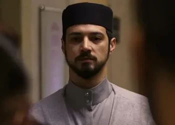 Mert Yazıcıoğlu sakallarına veda etti: Yeni hali şaşırttı Mert Yazıcıoğlu sakallarına veda etti: Yeni hali şaşırttı