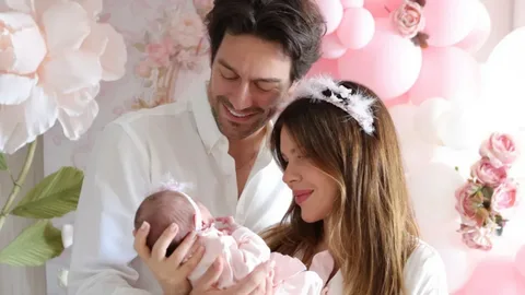 Merve Dinçkol ve Feyyaz Şerifoğlu’ndan ilk aile pozu! Minik Defne Yaz’la mutluluk karesi Merve Dinckol Feyyaz serifoglundan ilk aile pozu habermeydan