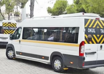 Okul Servisi Seçerken Dikkat! Belgesiz Araçlar Çocukların Güvenliğini Tehlikeye Atıyor Okul Servisi Seçerken Dikkat! Belgesiz Araçlar Çocukların Güvenliğini Tehlikeye Atıyor