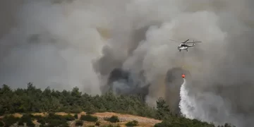 Balıkesir’de Orman Yangını 2’nci Gününde: Sındırgı-Simav Yolu Ulaşıma Kapatıldı Balıkesir’de Orman Yangını 2’nci Gününde: Sındırgı-Simav Yolu Ulaşıma Kapatıldı